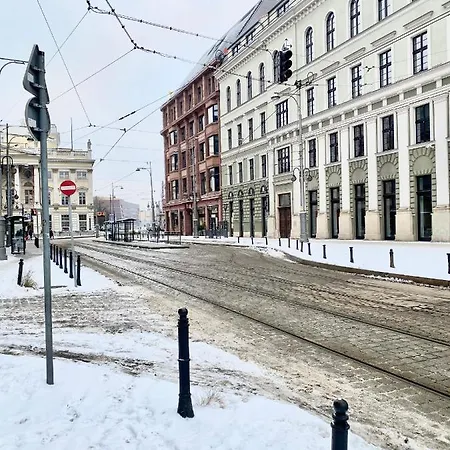 Apartament Good Morning Wroclaw - 100M Rynek - Netflix - Free Parking - 3 Separate Rooms Wrocław