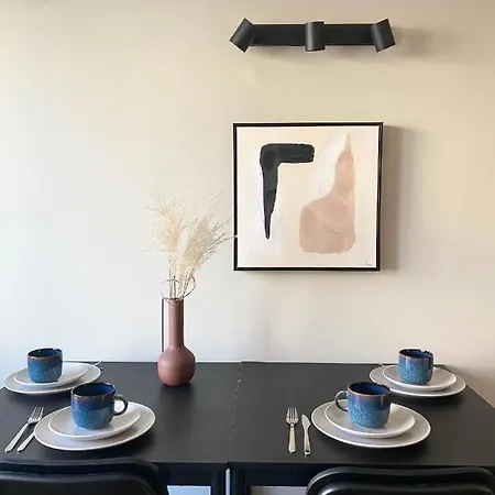 Apartament Good Morning Wroclaw - 100M Rynek - Netflix - Free Parking - 3 Separate Rooms *