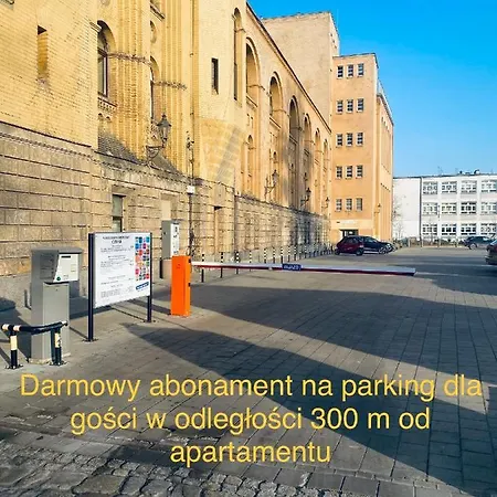 Apartament Good Morning Wroclaw - 100M Rynek - Netflix - Free Parking - 3 Separate Rooms Lägenhet