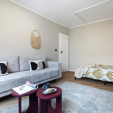 Apartament Good Morning Wroclaw - 100M Rynek - Netflix - Free Parking - 3 Separate Rooms Lägenhet